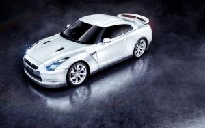 Nissan GTR in White wallpaper thumb