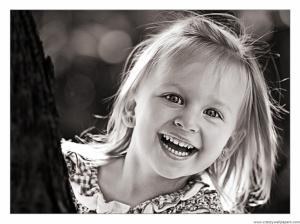 Cute girl smiling HD wallpaper thumb