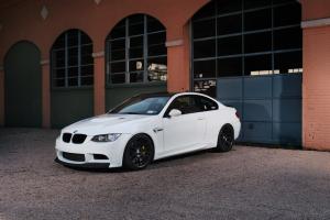 BMW M3 E92 White wallpaper thumb