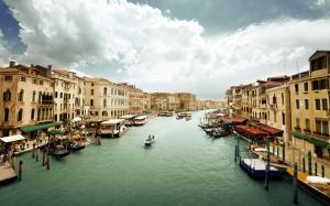 Venice, Italy, Canal Grande, water, boats, people, houses, cloudy sky wallpaper thumb