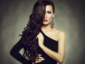 Makeup fashion girl, red lips, long hair, earrings, shoulder black dress wallpaper thumb