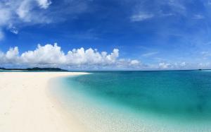 Empty Beach with White Sand wallpaper thumb