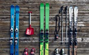 Skis wallpaper thumb