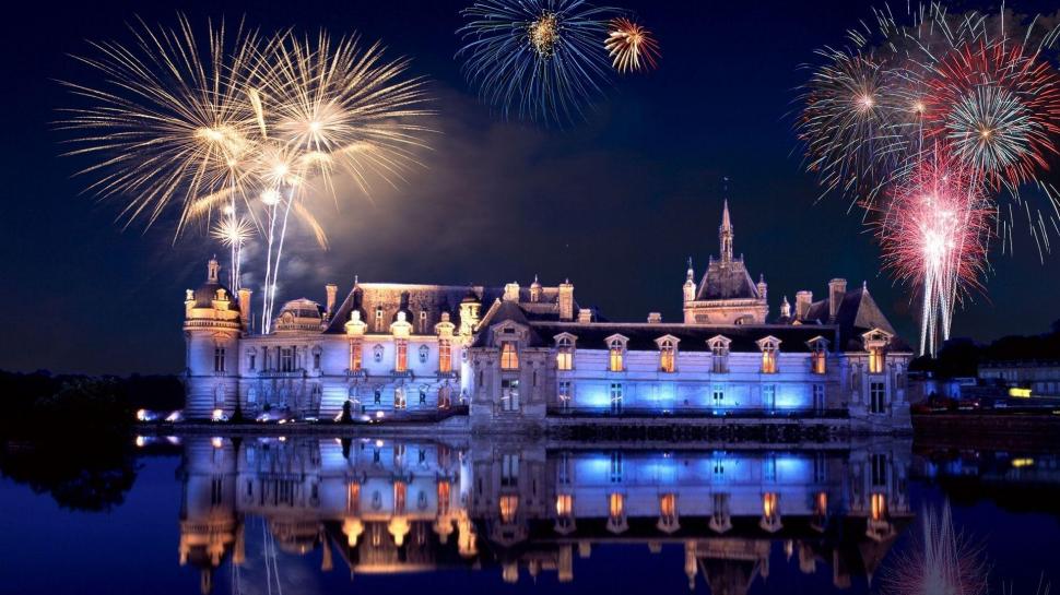 Fireworks Above A Palace On A Lake wallpaper,lights HD wallpaper,fireworks HD wallpaper,lake HD wallpaper,palace HD wallpaper,reflection HD wallpaper,nature & landscapes HD wallpaper,1920x1080 wallpaper