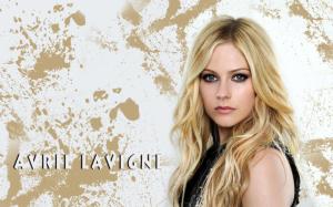 CloseUp Avril Lavigne wallpaper thumb