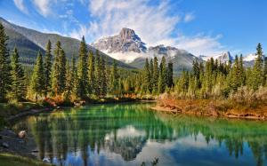 Natural scenery of the Canadian forest lake wallpaper thumb