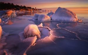 The winter icing shores, water ice, warm sunset wallpaper thumb