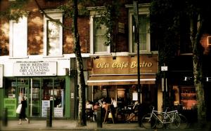 Travel to London, England, street, cafe, shop, people wallpaper thumb