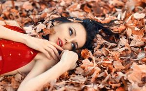 Perfect autumn, girl, makeup, leaves wallpaper thumb