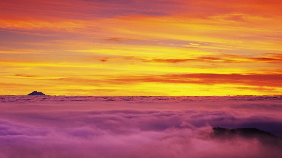Mount Baker Peaking Above The Clouds wallpaper,mountain HD wallpaper,peak HD wallpaper,clouds HD wallpaper,sunset HD wallpaper,nature & landscapes HD wallpaper,1920x1080 wallpaper