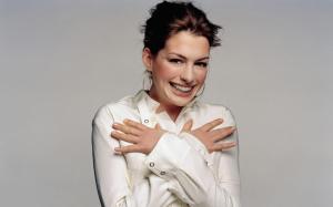 Anne Hathaway Models wallpaper thumb