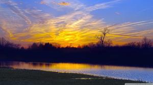 Wonderful Sunset Over River wallpaper thumb