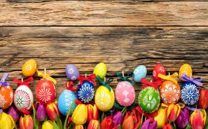 Happy Easter, colorful eggs, wood board, tulips flowers wallpaper thumb