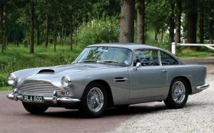 1961 Aston Martin DB4 wallpaper thumb