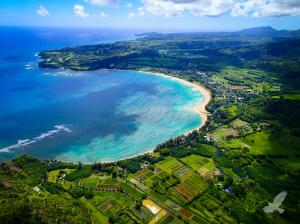 Kauai Island, Hawaii, Hanalei Bay, beach, sea coast wallpaper thumb