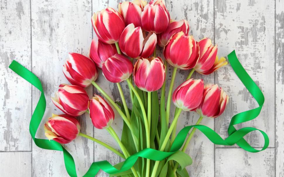 Red tulips, bouquet flowers, ribbon wallpaper,Red HD wallpaper,Tulips HD wallpaper,Bouquet HD wallpaper,Flowers HD wallpaper,Ribbon HD wallpaper,2560x1600 wallpaper