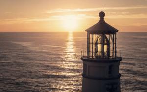 Lighthouse Ocean Sunlight HD wallpaper thumb