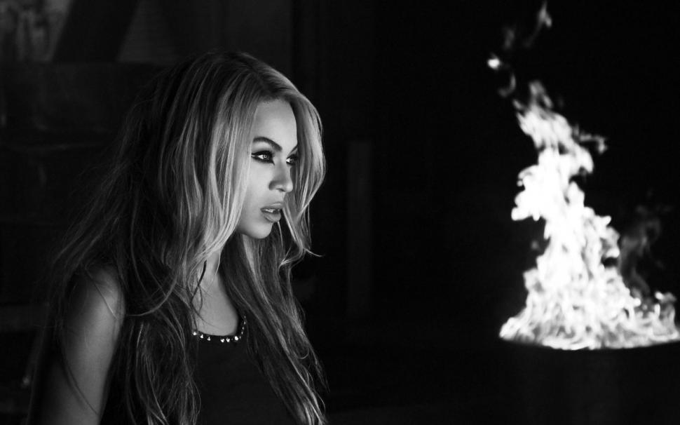 Beyonce beauty black and white wallpaper,beyonce wallpaper,black and white wallpaper,actress wallpaper,celebrity wallpaper,celebrities wallpaper,girls wallpaper,hollywood wallpaper,women wallpaper,model wallpaper,singer wallpaper,1680x1050 wallpaper