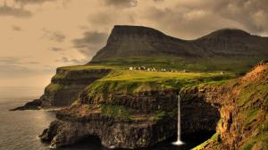Wonderfully Wild Faroe Isl wallpaper thumb