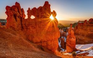 Red rocks mountains, sun rays, Bryce Canyon National Park, USA wallpaper thumb