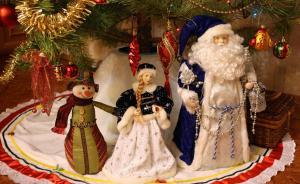 santa claus, snow maiden, snowman, christmas decorations, tree, new year wallpaper thumb