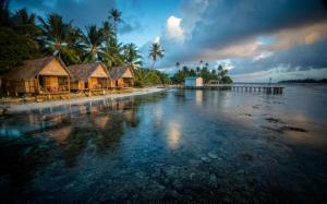 Bungalows on the Reef, French Polynesia wallpaper thumb