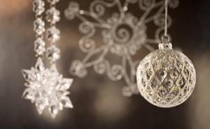 christmas decorations, balloon, rocks, snowflakes, beautiful wallpaper thumb