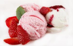 Summer dessert, strawberry ice cream wallpaper thumb