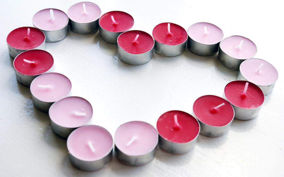 Love heart-shaped candle wallpaper,Love HD wallpaper,Heart HD wallpaper,Candle HD wallpaper,2560x1600 wallpaper