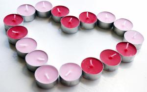 Love heart-shaped candle wallpaper thumb