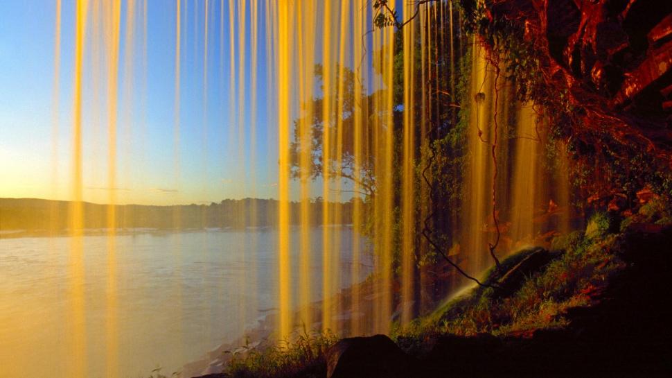 Golden Curtain Of Nature wallpaper,waterfalls HD wallpaper,cascading HD wallpaper,canaima national park HD wallpaper,flowing HD wallpaper,color image HD wallpaper,nature & landscapes HD wallpaper,1920x1080 wallpaper