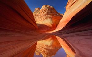 Amazing Canyons HD wallpaper thumb
