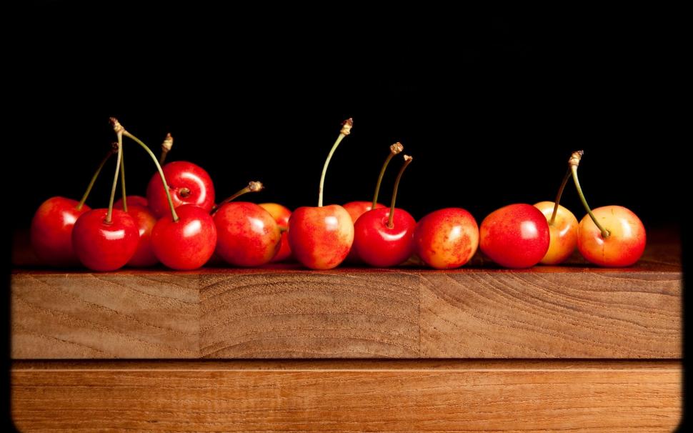 Delicious red cherry, wooden table wallpaper,Delicious HD wallpaper,Red HD wallpaper,Cherry HD wallpaper,Wooden HD wallpaper,Table HD wallpaper,1920x1200 wallpaper