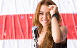 Miley Cyrus  Hi Res Image wallpaper thumb