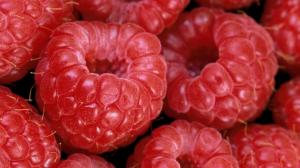 Red Fruits Desserts Raspberries Phone wallpaper thumb