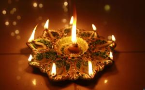 Diwali candle wallpaper thumb