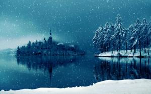 Scenic Winter Lake wallpaper thumb