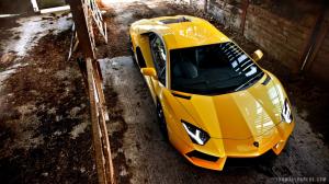 Lamborghini Aventador Yellow wallpaper thumb