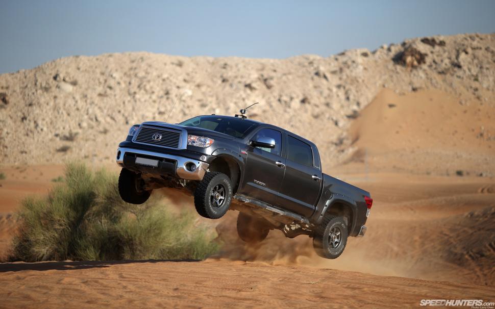 Toyota Tundra Jump Stop Action Truck Off Road HD wallpaper,cars HD wallpaper,road HD wallpaper,toyota HD wallpaper,action HD wallpaper,jump HD wallpaper,truck HD wallpaper,stop HD wallpaper,off HD wallpaper,tundra HD wallpaper,1920x1200 wallpaper