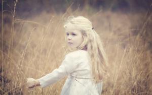 Cute little girl, blonde, wind, grass wallpaper thumb