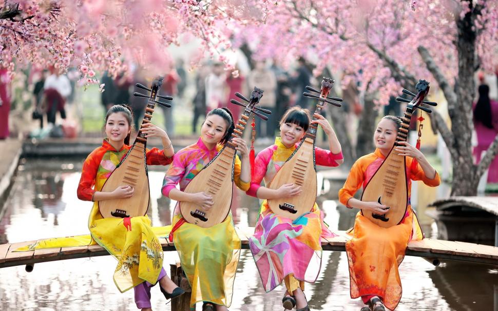 Four Chinese girls playing the pipa wallpaper,Four HD wallpaper,Chinese HD wallpaper,Girls HD wallpaper,Playing HD wallpaper,Pipa HD wallpaper,2560x1600 wallpaper