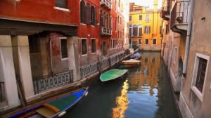 Boats Venice Canal Buildings HD wallpaper thumb