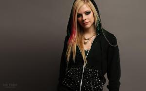 Avril Lavigne Black Hoodie Feed wallpaper thumb