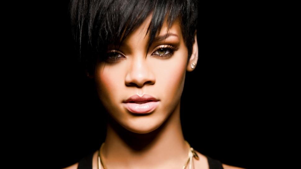 Gorgeous Rihanna wallpaper,singer HD wallpaper,beautiful HD wallpaper,black HD wallpaper,2560x1440 wallpaper