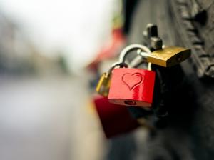 Love hearts locks wallpaper thumb