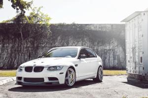 BMW M3 E90 White wallpaper thumb