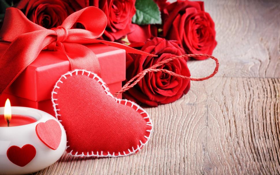 Valentines Day Gift and Hearts wallpaper,valentines day HD wallpaper,gift HD wallpaper,hearts HD wallpaper,1920x1200 wallpaper