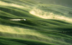 Italy, Tuscany, morning scenery, mist, fields, hills, pond, green wallpaper thumb