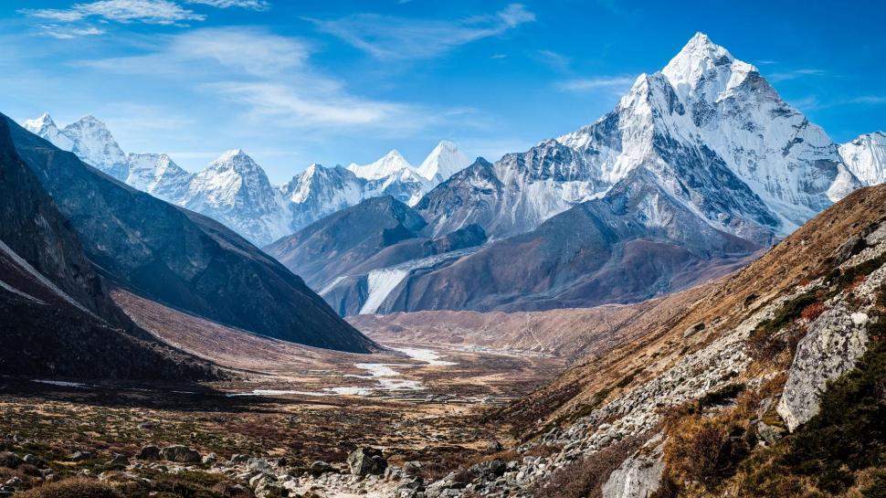 Mighty Valley In The Himalayas wallpaper,snow HD wallpaper,valley HD wallpaper,mountains HD wallpaper,nature & landscapes HD wallpaper,1920x1080 wallpaper