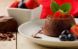 Dessert, cake, strawberries, blueberries, sweet food wallpaper thumb